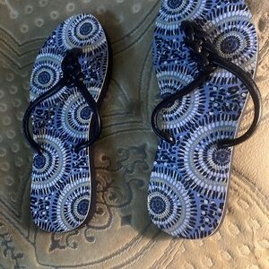 Vera Bradley thong sandals/flip flops